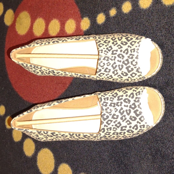 👣TOM'S Michelle Wedge Espadrille Natural Texture in Mini Leopard - Picture 9 of 12